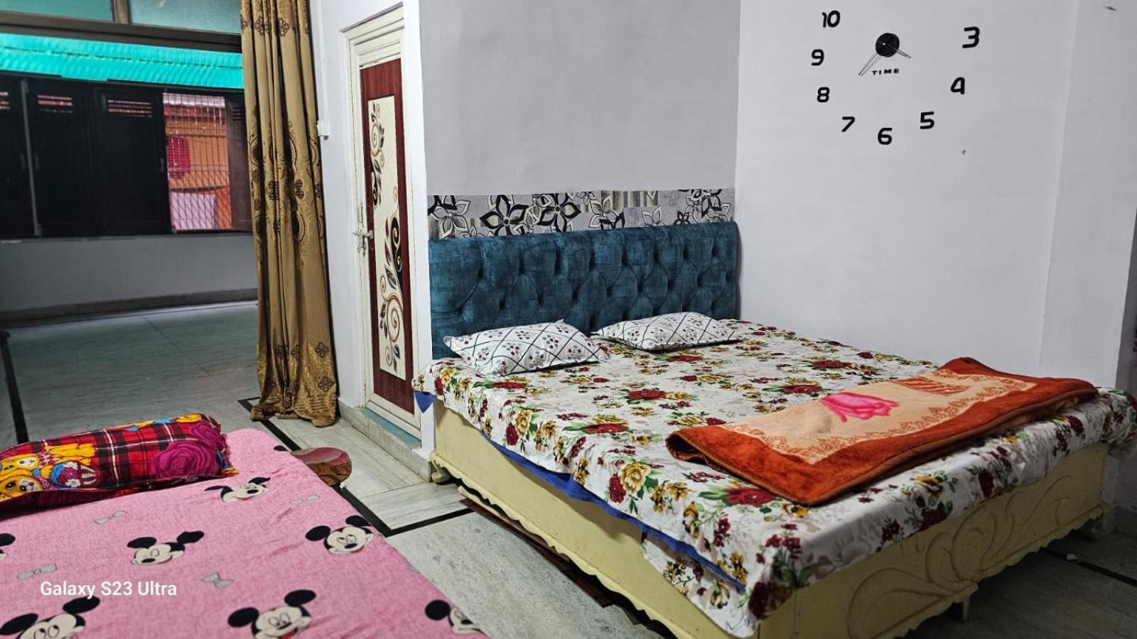 Aparna Niwas Home Stay Family Friendly Varanasi Exterior photo
